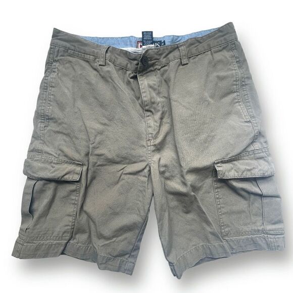 Chaps Tan Cargo Shorts, Size 34 - Picture 1 of 12